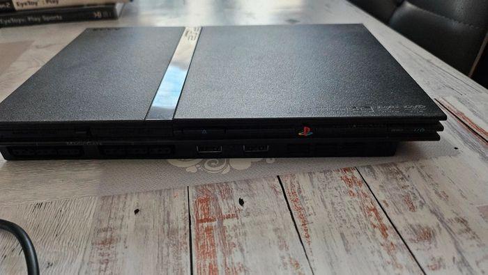 PlayStation 2 slim - photo numéro 2