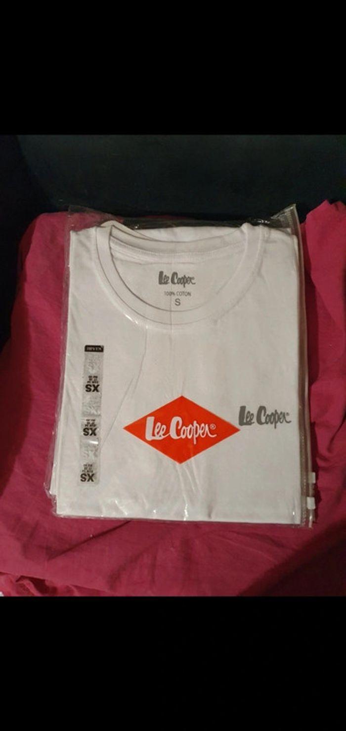 Lot de 2 tee shirt Lee cooper taille s - photo numéro 1