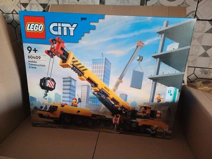 La grue de chantier mobile jaune lego city 60409 - photo numéro 3