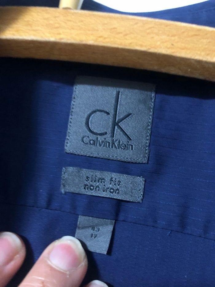 Chemise slim Calvin Klein . Taille 42/44 - photo numéro 3