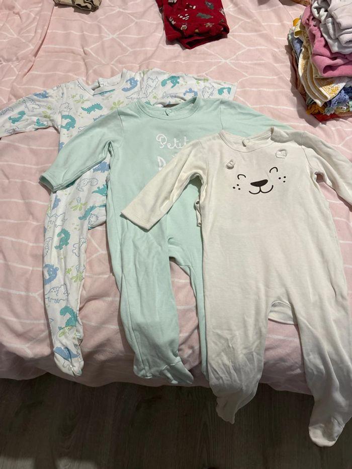 Lot de 3 pyjamas - photo numéro 1