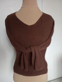 Pull col en V marron