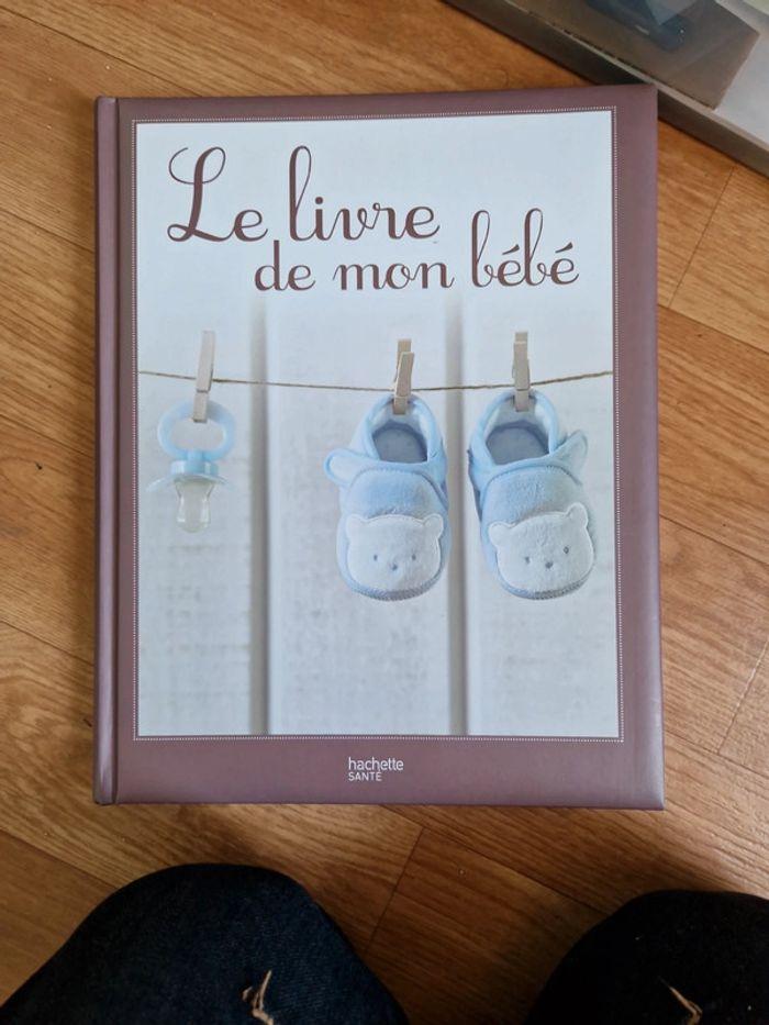 Livre de mon bébé neuf - photo numéro 1