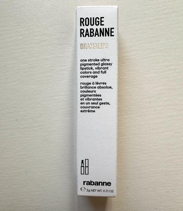 Rouge a lèvres Rabanne Makeup Dramalips Glassy 687 First Red Carpet neuf - photo numéro 8