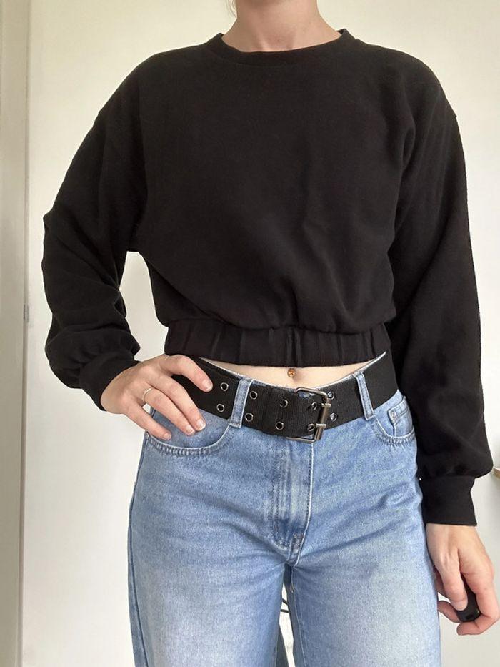 Sweat crop top noir Pull & Bear taille 40 💖 - photo numéro 1