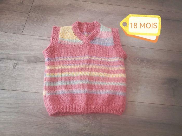 Pull sans manche fille taille 18 mois 🔁