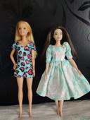 Lot de deux Barbies