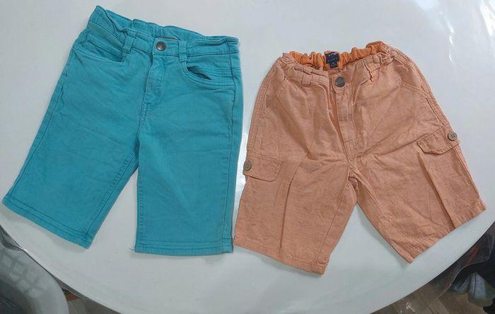 LOT de 2 shorts - photo numéro 1