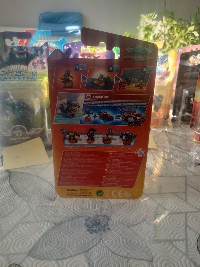 Figurine skylanders neuve "smash hit" - photo numéro 2