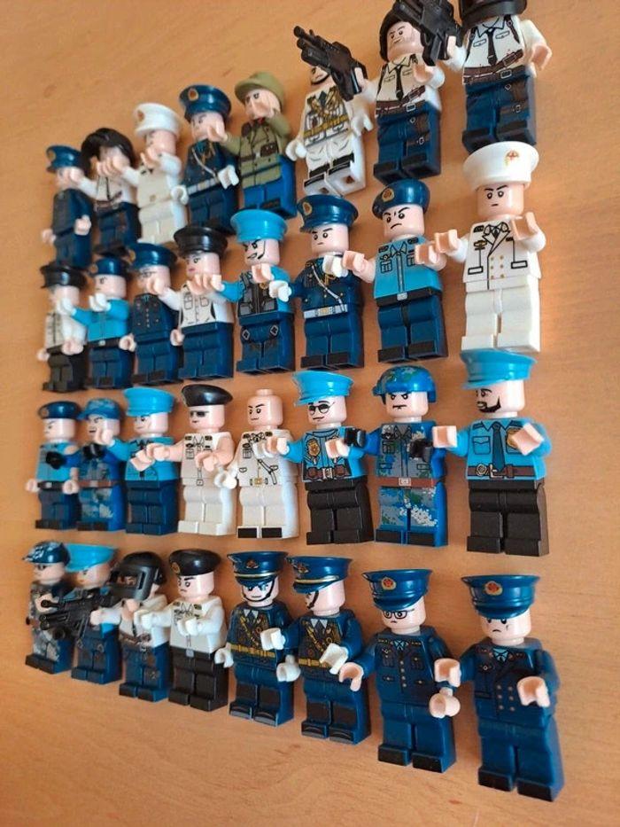 Lot de figurines Lego militaires police - photo numéro 4