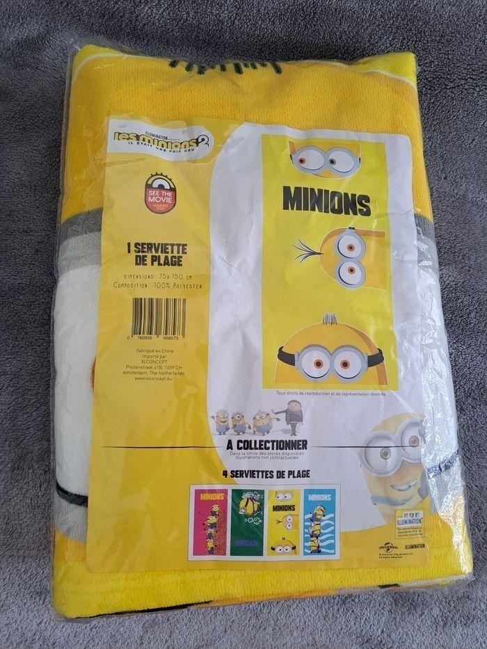 Grande serviette de plage ou de bain minions - photo numéro 1