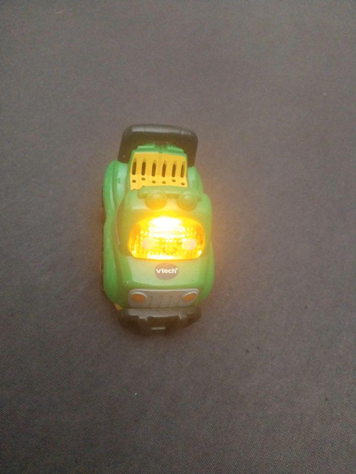 Voiture tut tut bolides vtech Robin super tout-terrain - photo numéro 6