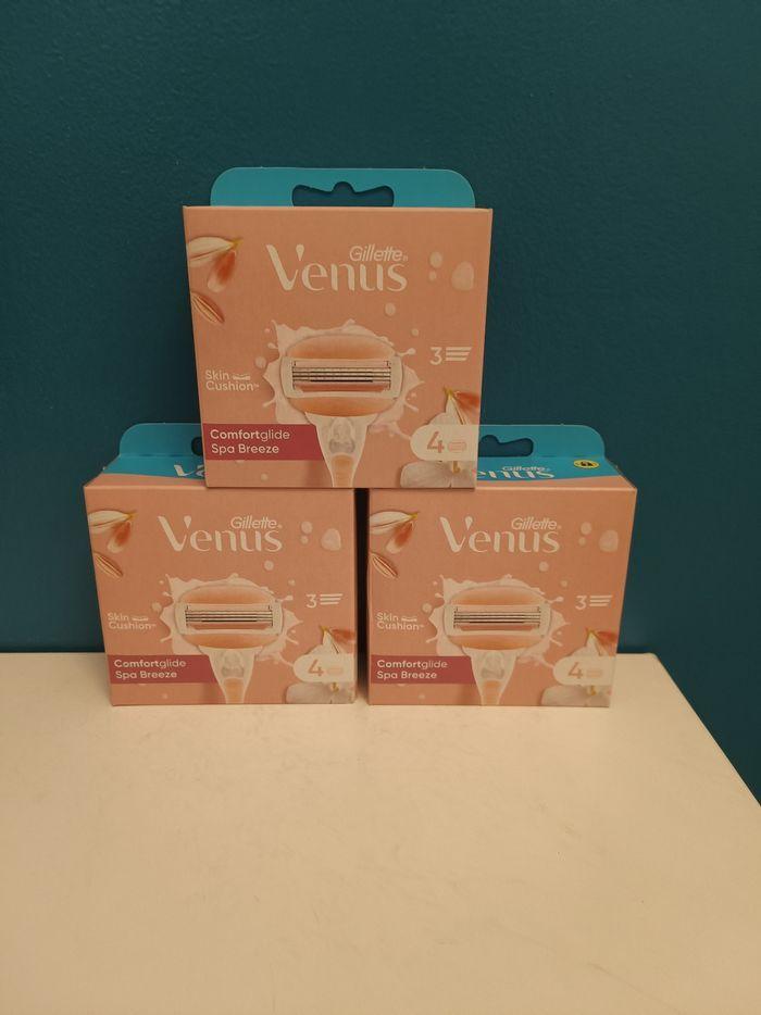 12 lames rasoir Gillette venus