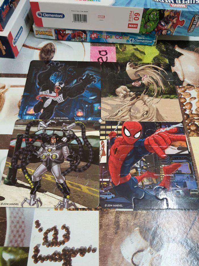 Lot 4 puzzles spiderman