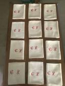 12 anciennes serviettes de table blanches monogramme CP