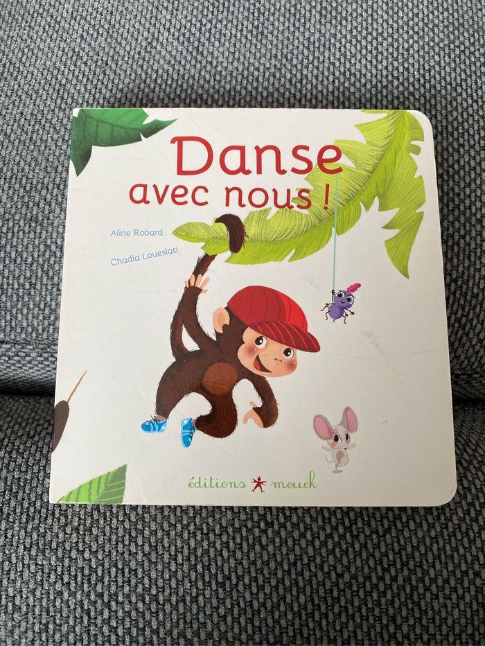 Superbe livre Danse avec Nous - photo numéro 1