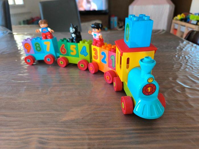 Lego Duplo 10847 le train des chiffres - photo numéro 2