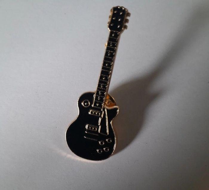 Pins guitare