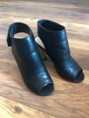 Bottines bout ouvert noires taille 37