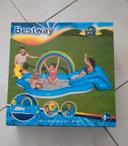 Piscine aire de jeux bestway