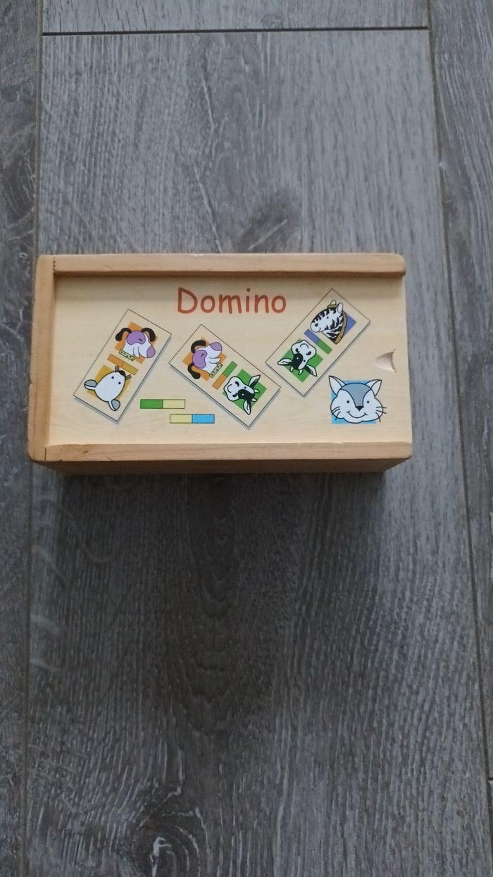 Domino en bois - photo numéro 1