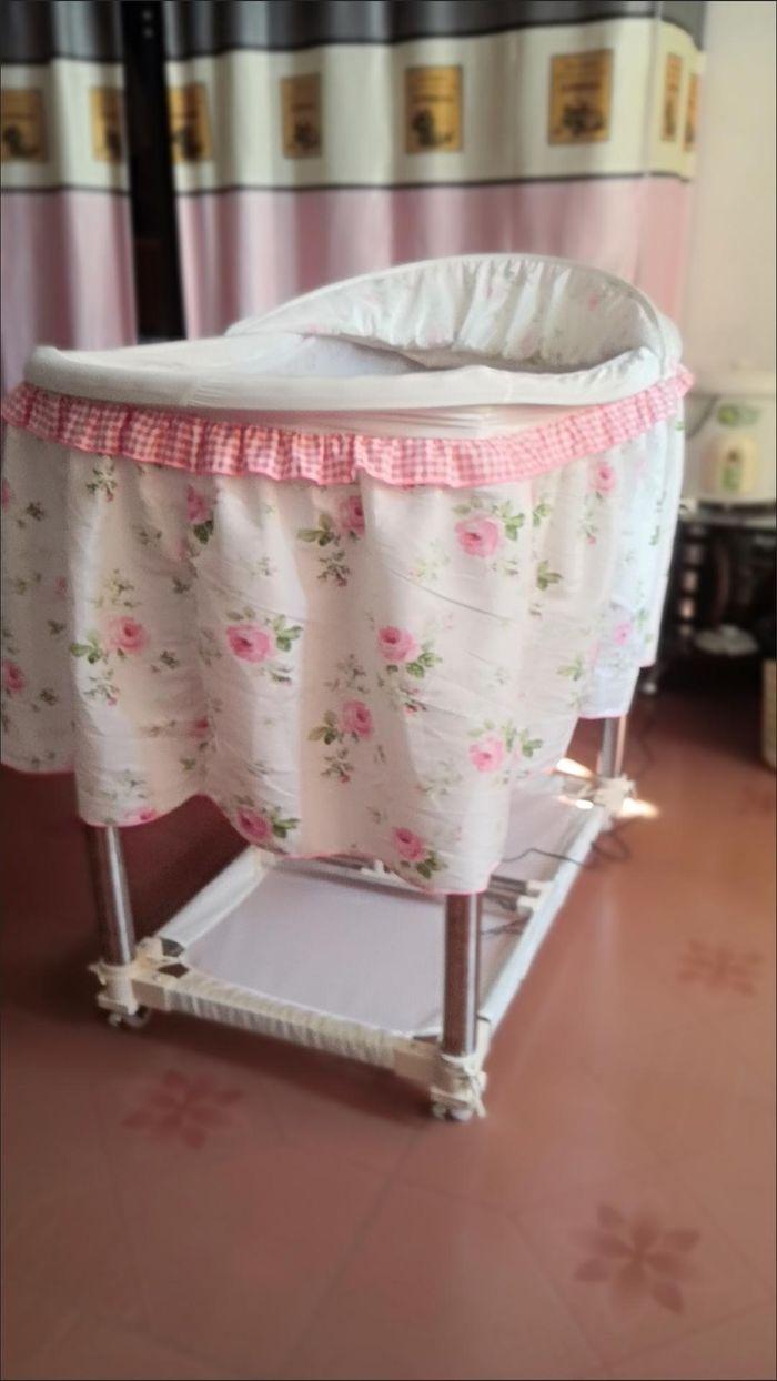 Lit bébé pour les filles - photo numéro 1