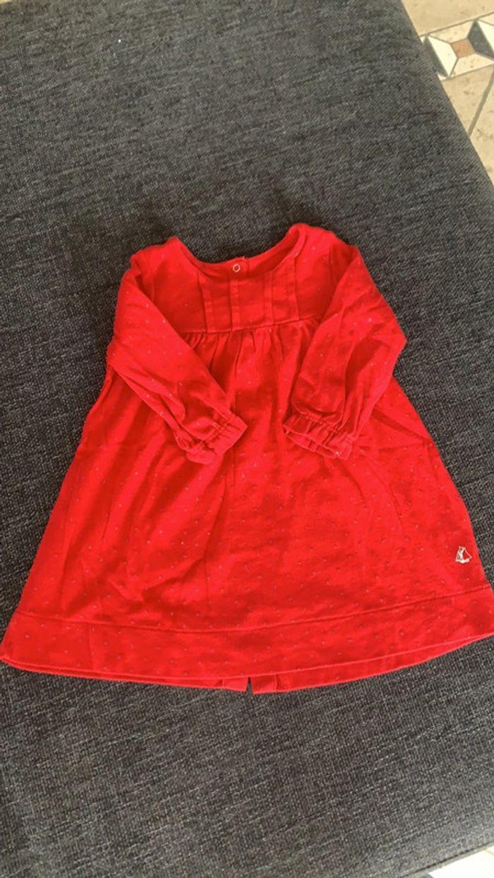 Robe rouge à pois argenté, petit bateau, 18 mois en très bon état - photo numéro 2