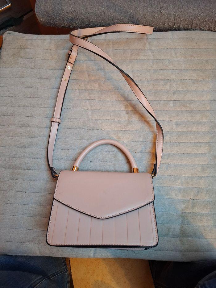 Petit sac de chez Primark - photo numéro 1