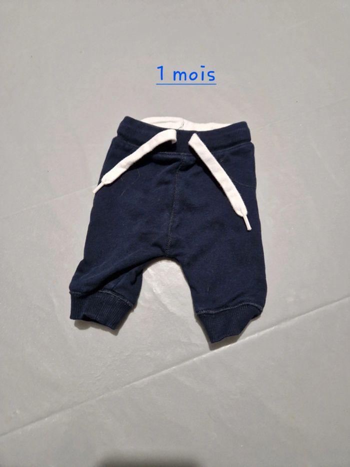 Pantalon 1 mois - photo numéro 1