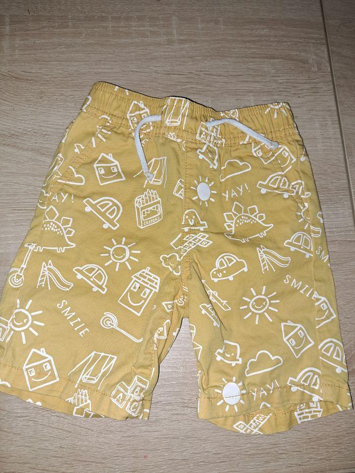 Short jaune avec motif - photo numéro 1