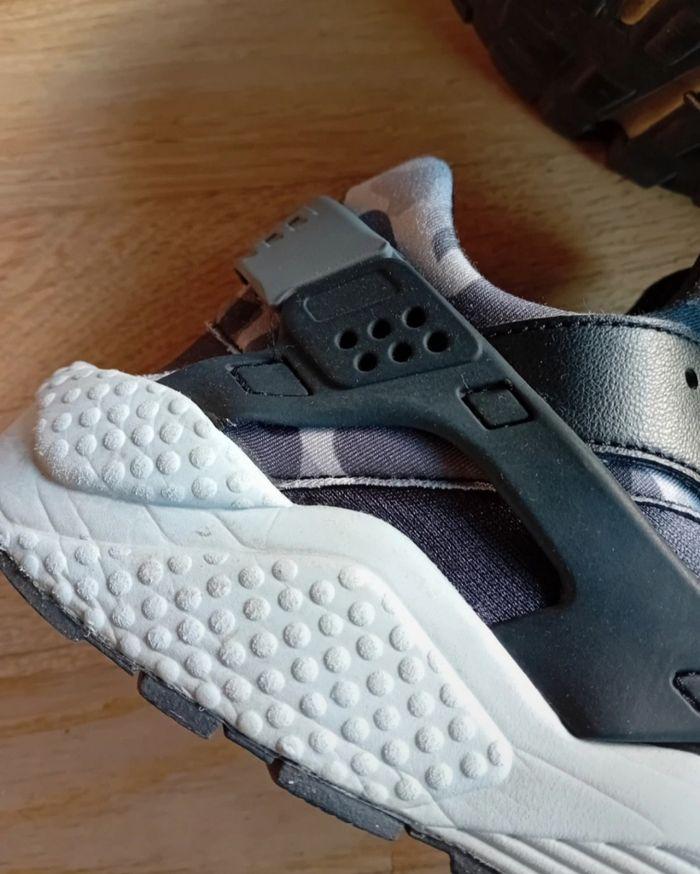 Baskets Nike Huaraches 39 - photo numéro 10