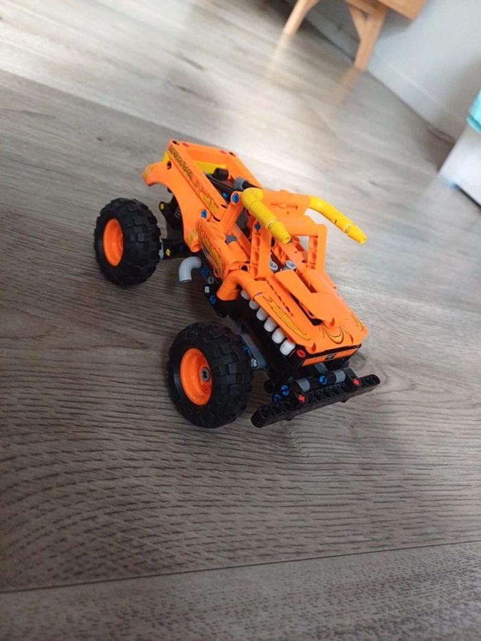 Monster Truck Lego - photo numéro 1