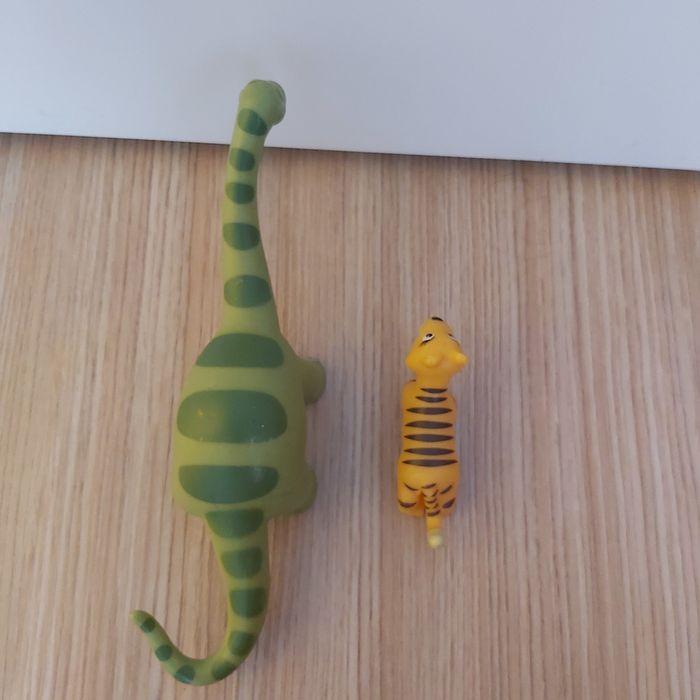 Lot d'un dinosaure et un tigre - photo numéro 5