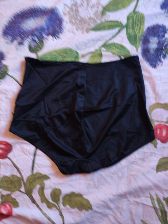 Culotte gainante noire décorée 110 Uk 44 - photo numéro 2