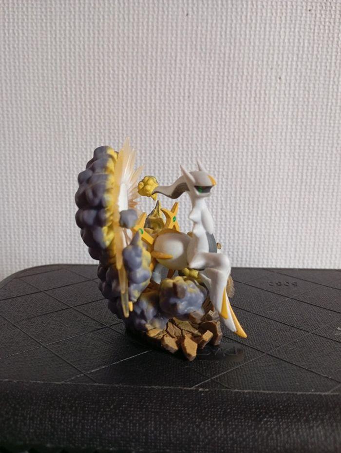 Figurine pokémon Arceus - photo numéro 4