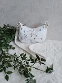 Sac bandoulière fleuri broderie blanc