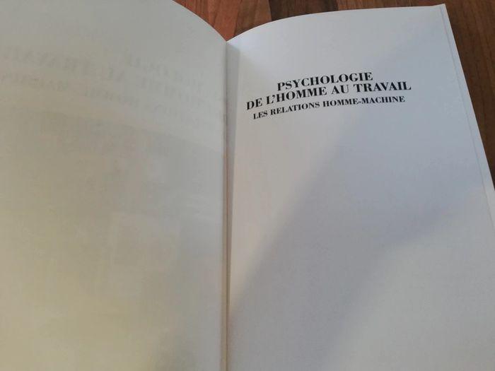 Livre psychologie de l'homme au travail neuf - photo numéro 3