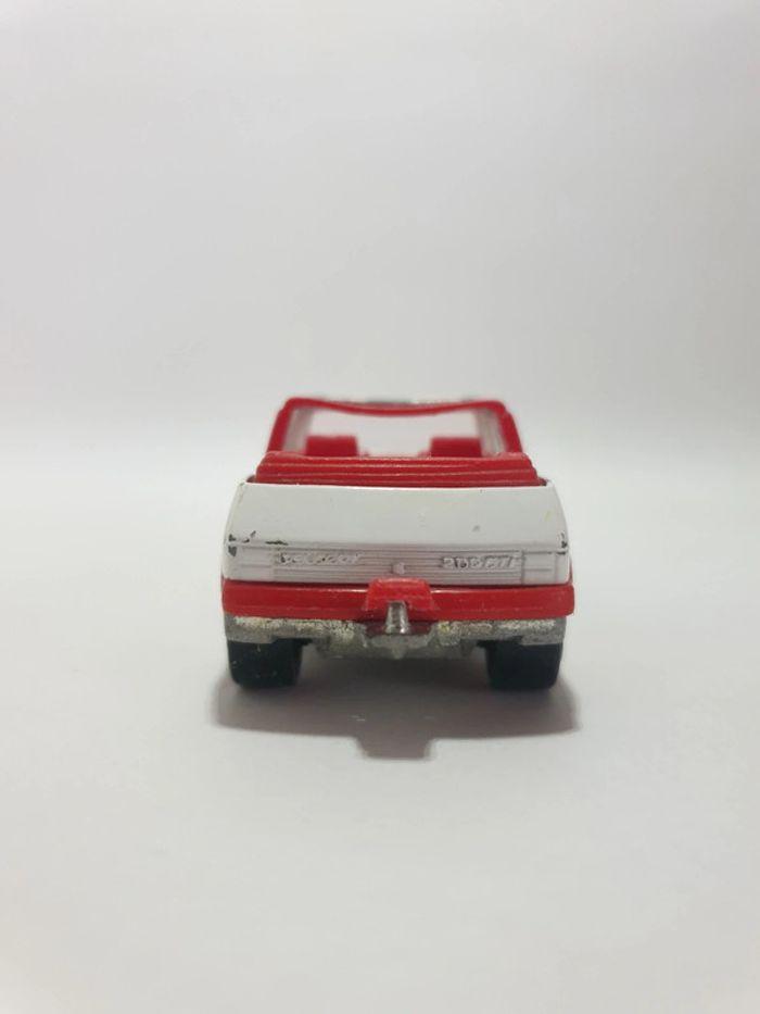 Peugeot 205 Cabriolet CTI Blanc Majorette 201 210 - 1/53 🇫🇷 - photo numéro 8