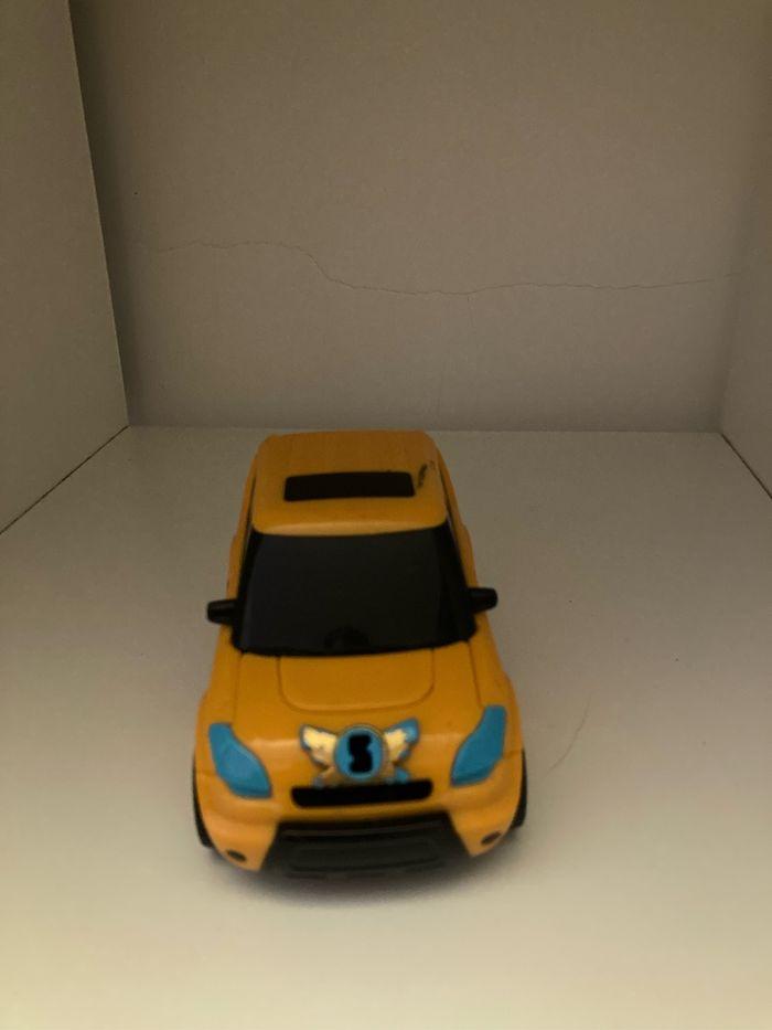 Voiture jaune transformers - photo numéro 3