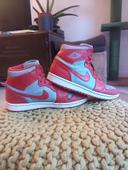 Nike Air Jordan 1 Mid Cherrywood red