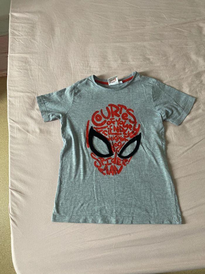 TEE Shirt Spiderman - photo numéro 1