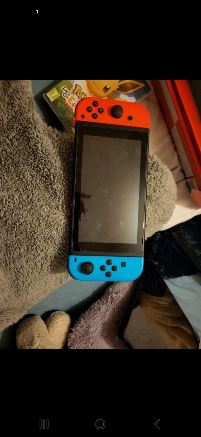 Switch avec jeux - photo numéro 2