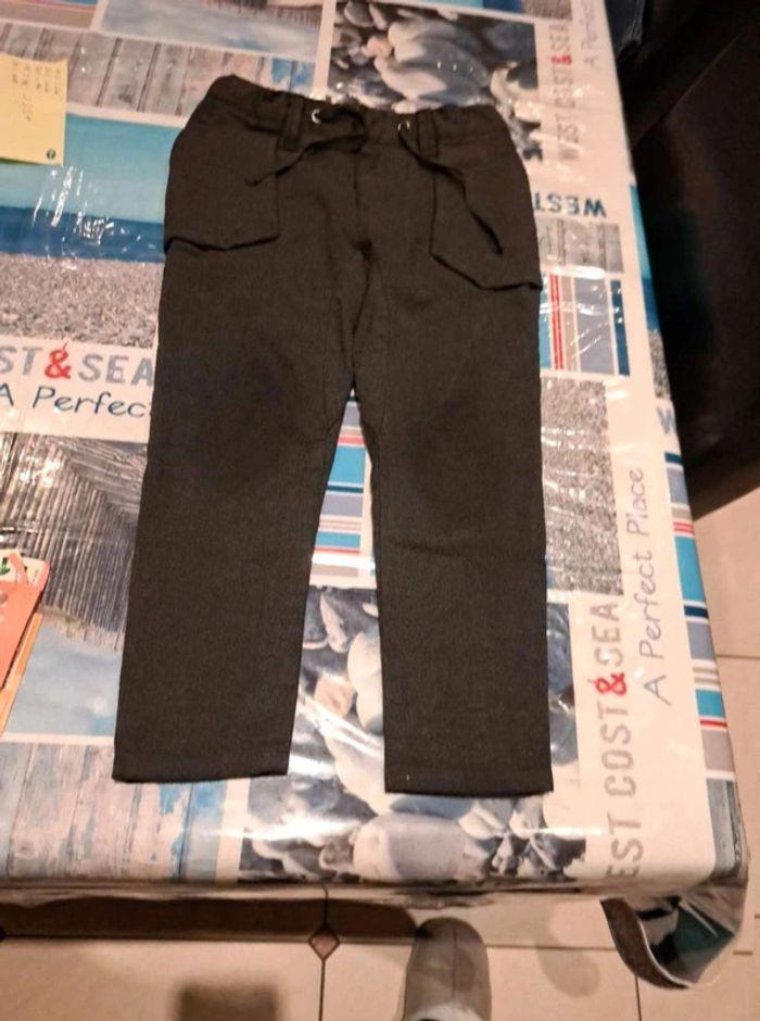 pantalon taille  4ans - photo numéro 1