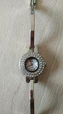 Petite montre quartz bracelet ronde