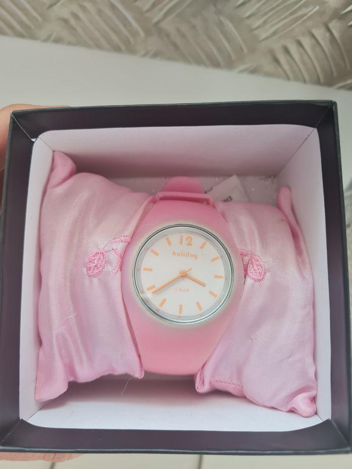 Très beau coffret montre rose - photo numéro 4