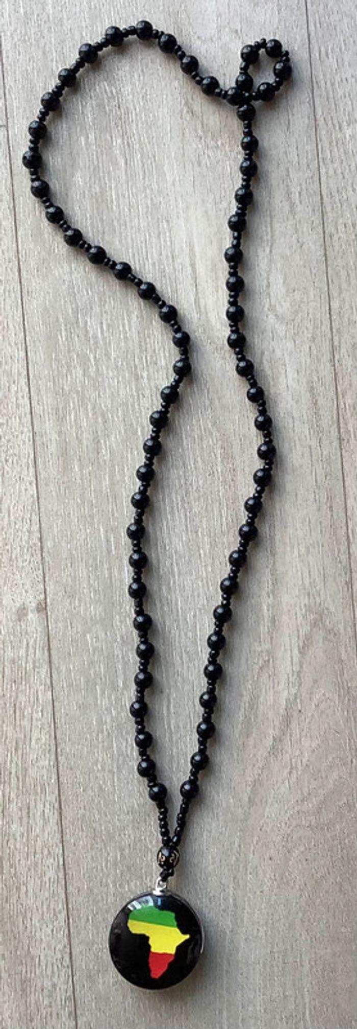 Collier artisanal - photo numéro 1