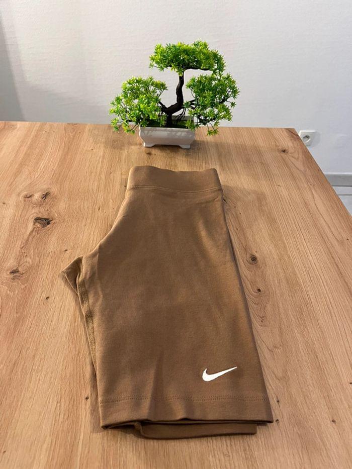 Short cycliste Nike neuf - photo numéro 6