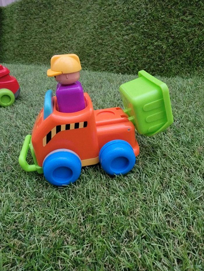 2 voiture push'n go de Tomy. - photo numéro 4