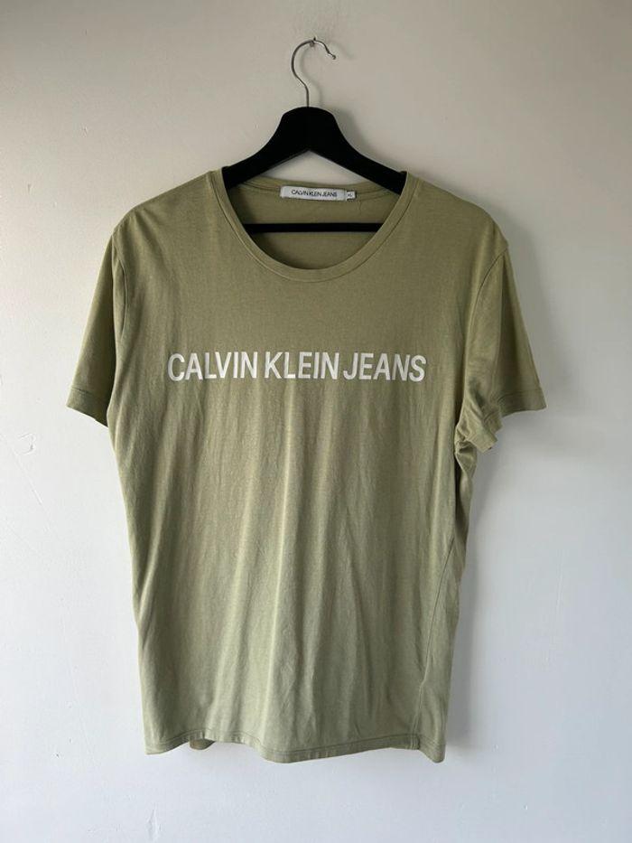 Tee shirt Calvin Klein - photo numéro 1