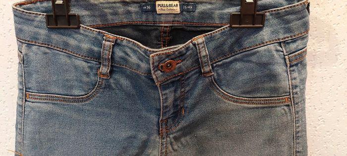 Joli jean slim femme Pull&Bear 36 fausses poches devant très bon état - photo numéro 3